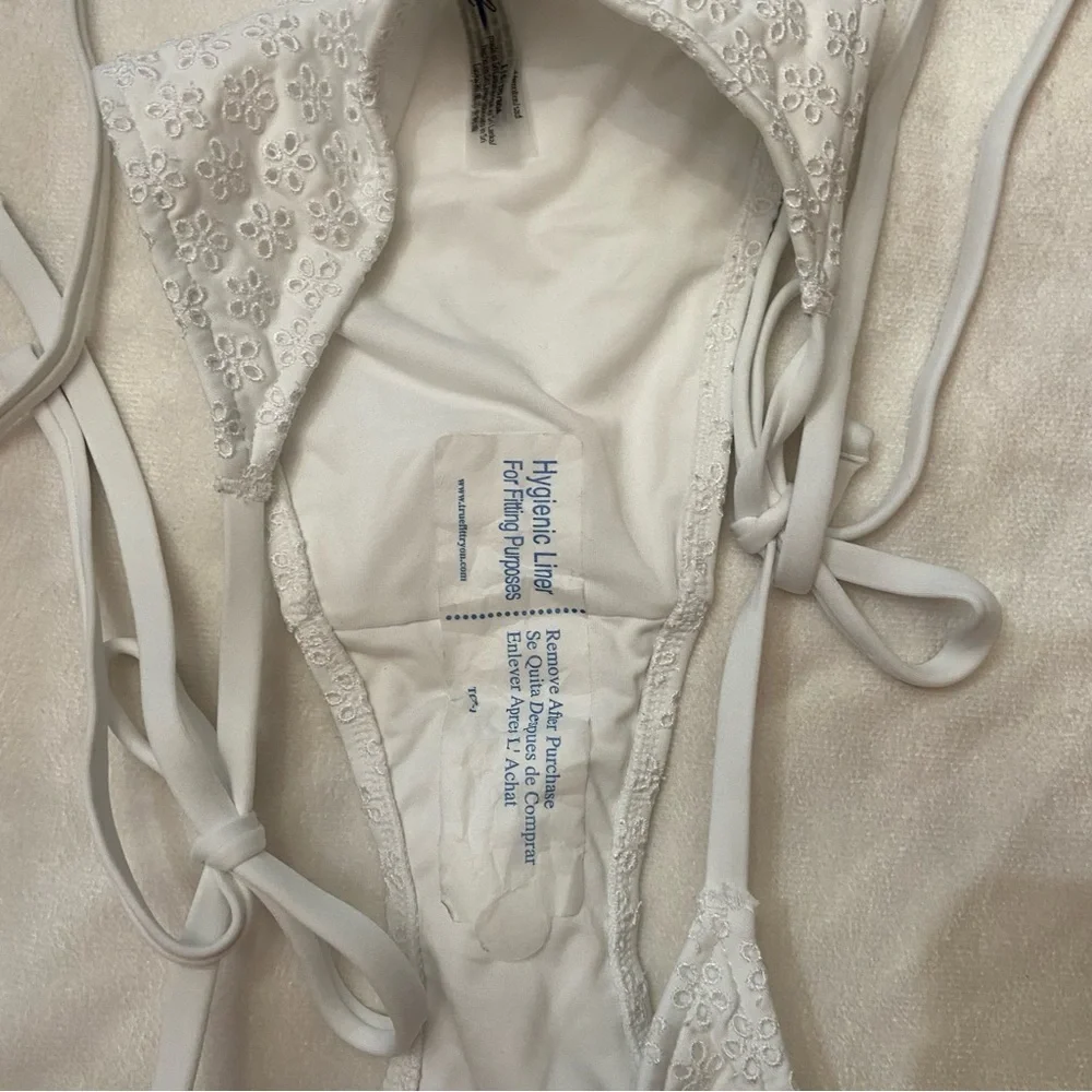 New! Frankie's Bikinis x PINK White eyelet string Bikini 3992